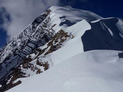 Chulu East Peak Trek and Climb